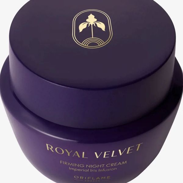 Підтягуючий нічний крем Royal Velvet 47006 фото